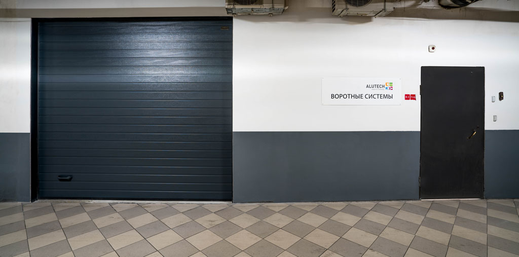 Вход в шоу-рум