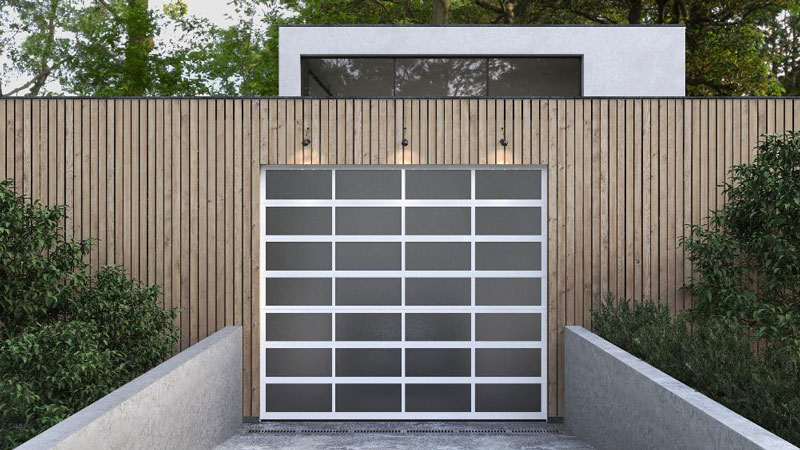 «АЛЮТЕХ» представляет новые возможности для дизайна секционных и панорамных ворот