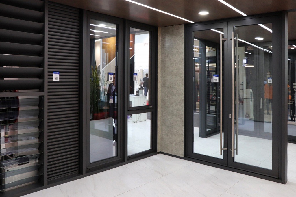 Группа компаний «АЛЮТЕХ» на Международной строительной выставке BATIMAT в Париже